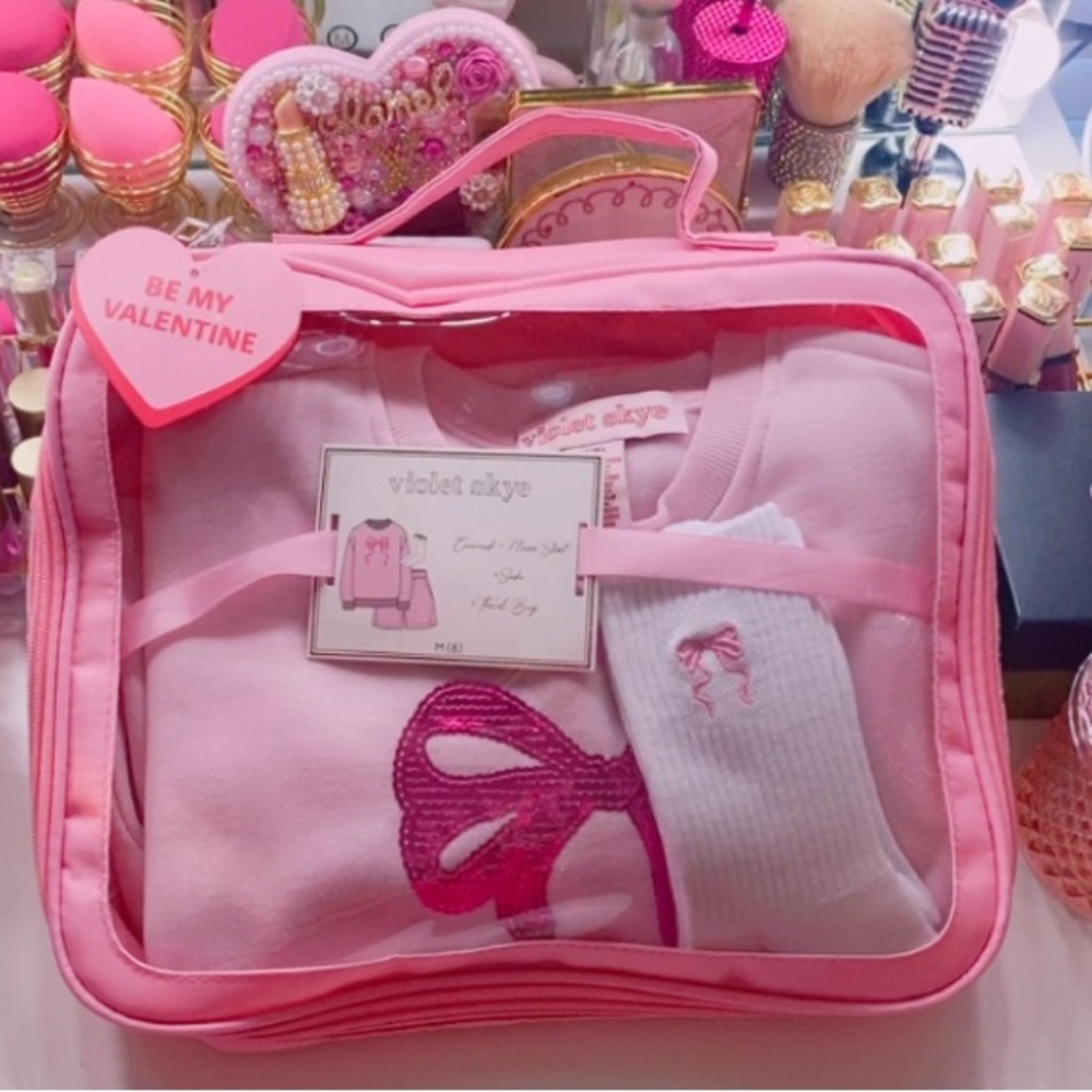 Violet Skye Pink with a Pink Bow PJs gift set.